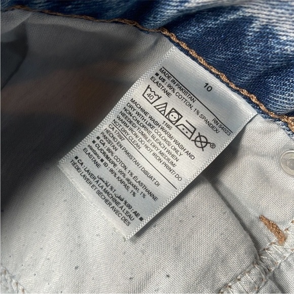 Old Navy O. G Straight High Rise Button Fly
Size 10 - Picture 6 of 9